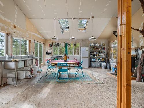 13 Windham Rd, Lasqueti Island, BC - Indoor Photo Showing Other Room