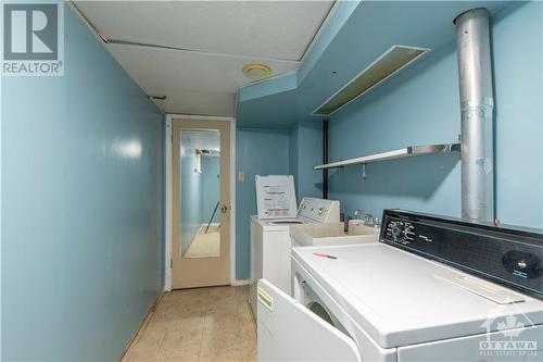 223 Roger Road, Ottawa, ON - Indoor Photo Showing Laundry Room