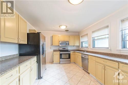 223 Roger Road, Ottawa, ON - Indoor Photo Showing Kitchen With Double Sink