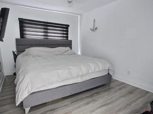 Master bedroom - 230 Rue Taschereau O., Rouyn-Noranda, QC - Indoor Photo Showing Bedroom