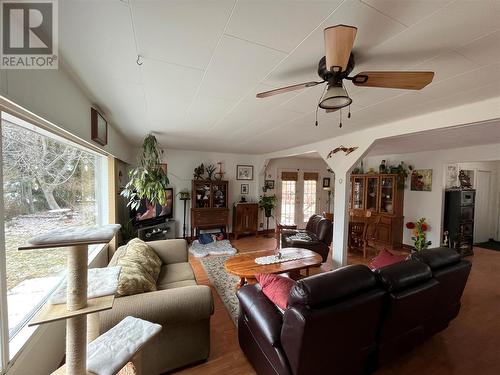 510 - 520 Beaver Lake Road, Kelowna, BC - Indoor Photo Showing Living Room