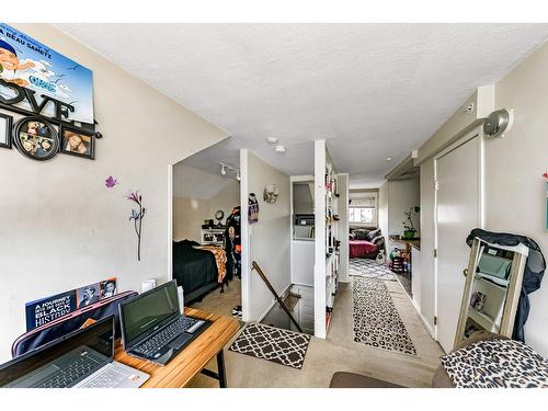 328 Fourth Street, New Westminster, BC - Indoor Photo Showing Other Room
