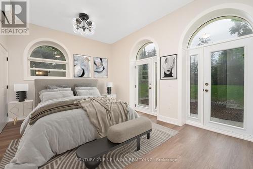 1614 Ridge Rd E, Oro-Medonte, ON - Indoor Photo Showing Bedroom