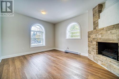 1614 Ridge Rd E, Oro-Medonte, ON - Indoor With Fireplace