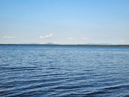Vue sur l'eau - 1864 Ch. Lakeshore, Saint-Georges-De-Clarenceville, QC - Outdoor With Body Of Water With View