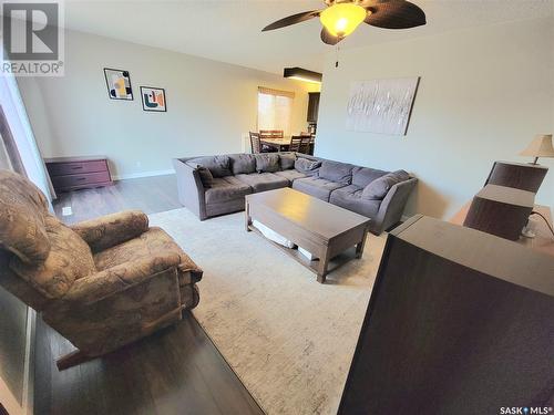 4707 Post Street, Macklin, SK - Indoor Photo Showing Living Room