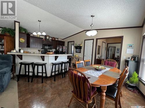 221 Hillview Crescent, Maidstone, SK - Indoor Photo Showing Dining Room