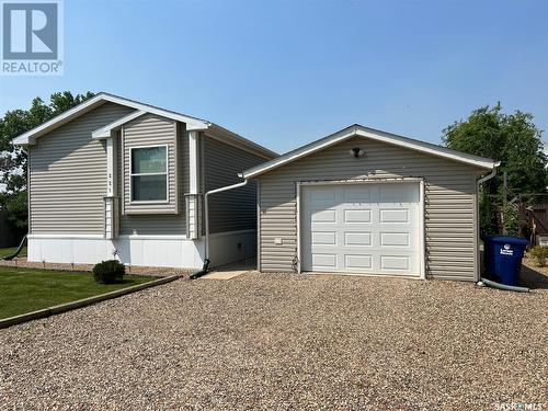 221 Hillview Crescent, Maidstone, SK - Outdoor With Exterior