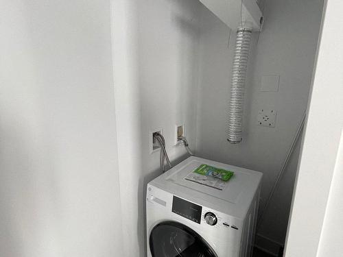 Salle de lavage - 2113-2320 Rue Tupper, Montréal (Ville-Marie), QC - Indoor Photo Showing Laundry Room