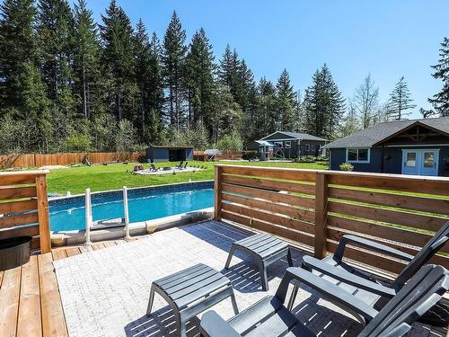 2495 Graham Rd, Courtenay, BC - Outdoor With Above Ground Pool