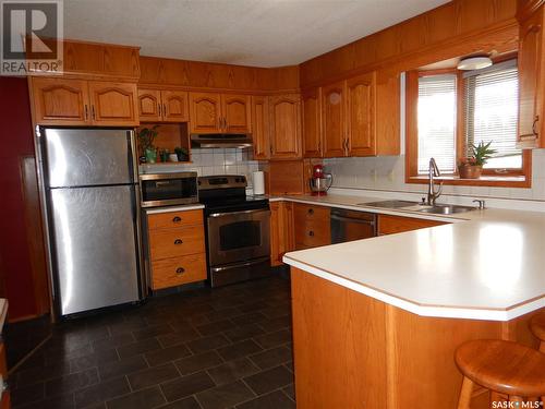 307 Finley Avenue, Cut Knife, SK - Indoor Photo Showing Kitchen With Double Sink