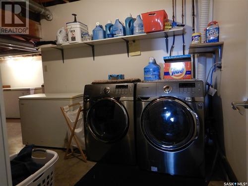 307 Finley Avenue, Cut Knife, SK - Indoor Photo Showing Laundry Room