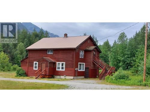 2335 Mackenzie 20 Highway, Bella Coola, BC - Outdoor