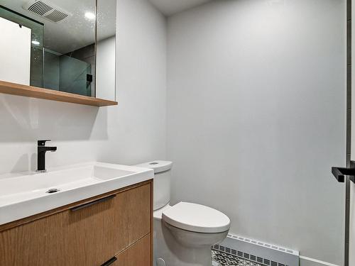 Salle de bains - 204-1 Boul. De Maisonneuve O., Montréal (Ville-Marie), QC - Indoor Photo Showing Bathroom