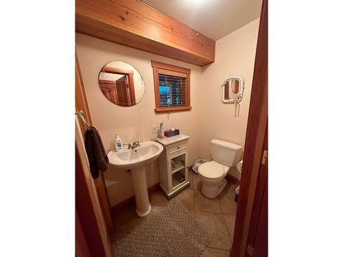 4754 Twin Bays Rd, Kaslo, BC - Indoor Photo Showing Bathroom