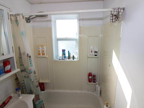 Salle de bains - 792  - 796 Rue Lamarre, La Prairie, QC - Indoor Photo Showing Bathroom