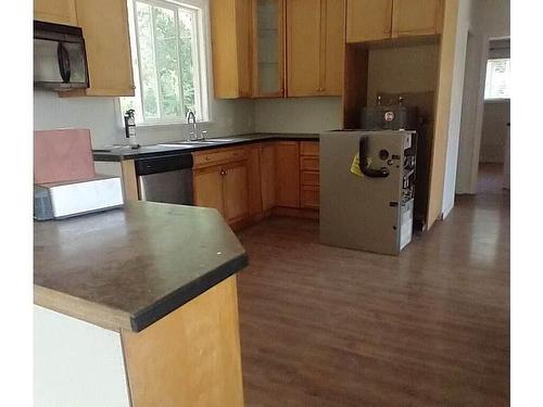 151 Beaver Point Rd, Salt Spring, BC - Indoor Photo Showing Kitchen