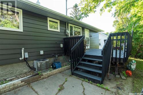 412 4Th Street E, Wynyard, SK - Outdoor With Exterior