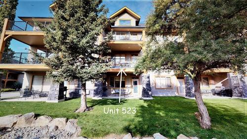 523 B - 500 Bighorn Boulevard, Radium Hot Springs, BC - Outdoor With Facade