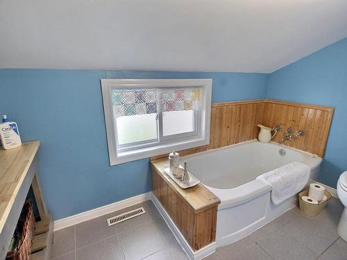 Salle de bains - 11 12E Avenue E., Amos, QC - Indoor Photo Showing Other Room