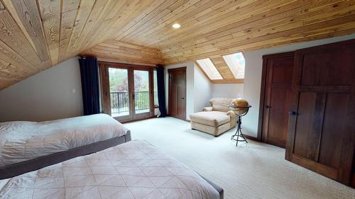 3988 Mcgiverin Road, Fernie, BC - Indoor Photo Showing Bedroom