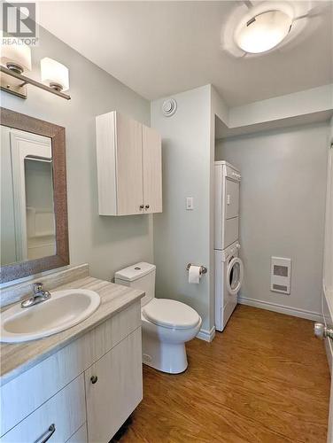 260 Bd St Pierre E, Caraquet, NB - Indoor Photo Showing Bathroom