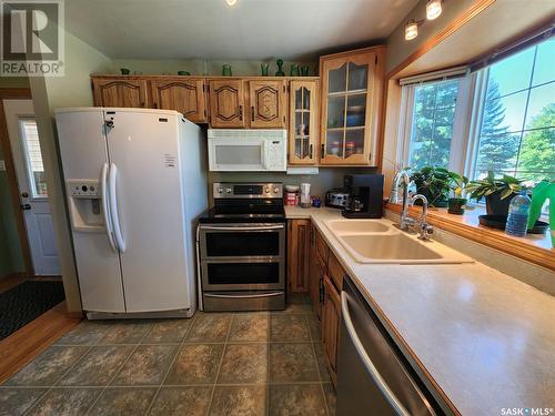 407 Sherbrooke Street, Wolseley, SK - Indoor Photo Showing Kitchen With Double Sink