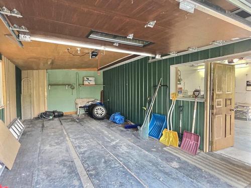 Garage - 2372 Rue Saguenay, Rouyn-Noranda, QC - Indoor Photo Showing Garage