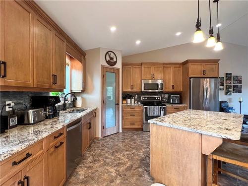 Brandon, Manitoba - Indoor Photo Showing Kitchen With Upgraded Kitchen