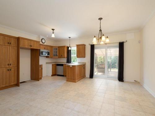 Cuisine - 500  - 500A Rg Roy, Sainte-Martine, QC - Indoor Photo Showing Kitchen