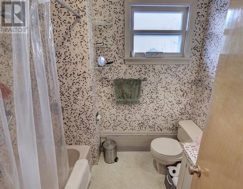 275 Elizabeth Avenue, St.John'S, NL - Indoor Photo Showing Bathroom
