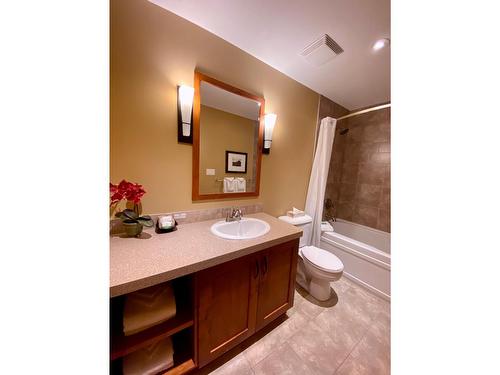 13 (D3) - 5150 Fairway Drive, Fairmont Hot Springs, BC - Indoor Photo Showing Bathroom