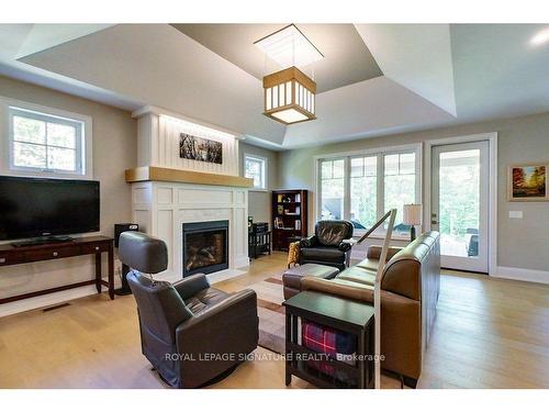 103 Mcmullen Crt, Blue Mountains, ON - Indoor Photo Showing Living Room With Fireplace