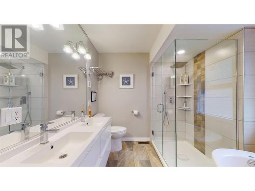9890 Eastside Road, Vernon, BC - Indoor Photo Showing Bathroom