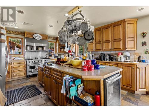 7915 Machete Lake Road, Bridge Lake, BC - Indoor Photo Showing Kitchen