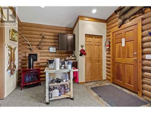 7915 Machete Lake Road, Bridge Lake, BC - Indoor Photo Showing Other Room