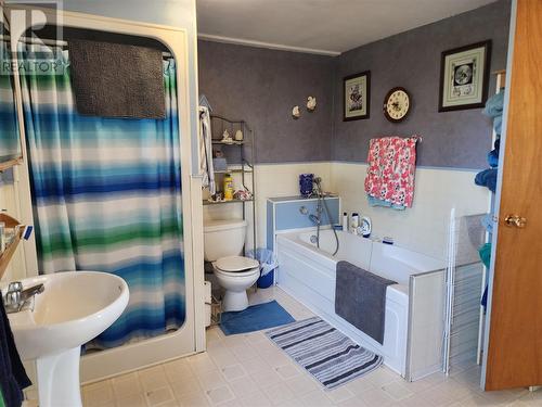 219 Trinity Valley Road, Lumby, BC - Indoor Photo Showing Bathroom