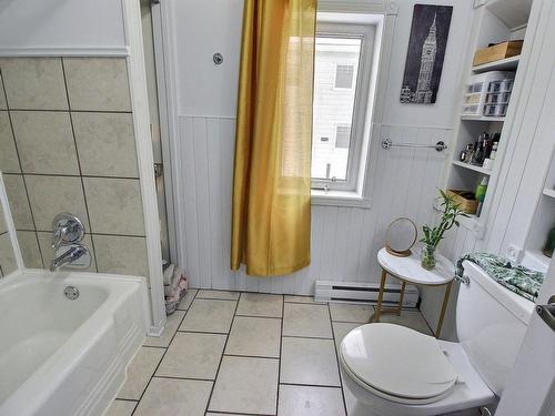 Salle de bains - 612Z  - 614Z Av. Létourneau, Amos, QC - Indoor Photo Showing Bathroom