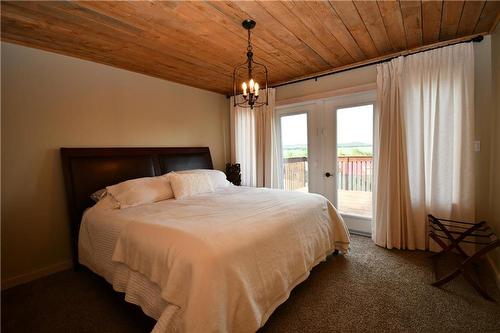96 Copper Cove, Inglis, MB - Indoor Photo Showing Bedroom