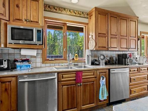 7915 Machete Lake Road, Out Of District, BC - Indoor Photo Showing Kitchen With Double Sink