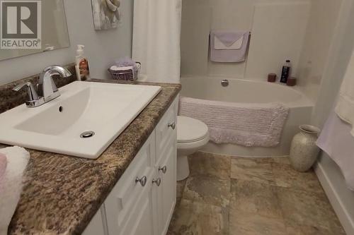 515 9Th Avenue, Burns Lake, BC - Indoor Photo Showing Bathroom
