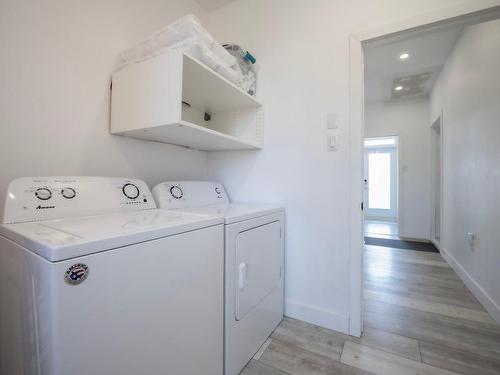 Salle de lavage - 4 Allée Joseph-Déraspe, Les Îles-De-La-Madeleine, QC - Indoor Photo Showing Laundry Room