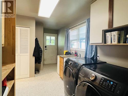 613 Hull Road, Williams Lake, BC - Indoor Photo Showing Laundry Room