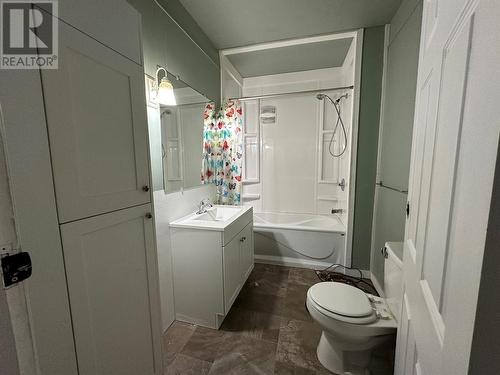 7652 Old Kamloops Road, Vernon, BC - Indoor Photo Showing Bathroom