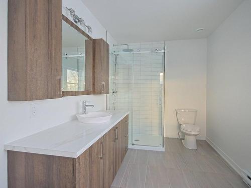 Salle de bains - 84 Rue Pierre-Dionne, Salaberry-De-Valleyfield, QC - Indoor Photo Showing Bathroom