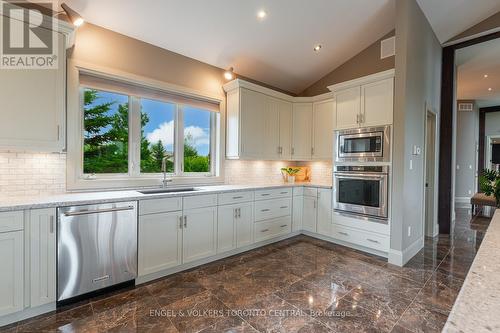 160 Robertson Avenue, Meaford, ON - Indoor Photo Showing Kitchen