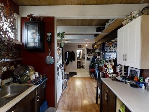 190 St Paul Street W, Kamloops, BC - Indoor Photo Showing Kitchen