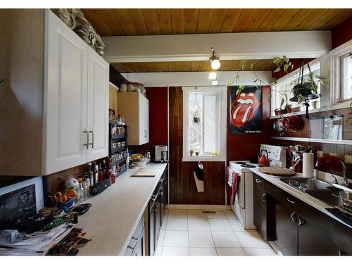 190 St Paul Street W, Kamloops, BC - Indoor Photo Showing Kitchen