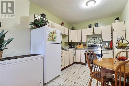 958 Route 933, Haute Aboujagane, NB - Indoor Photo Showing Kitchen