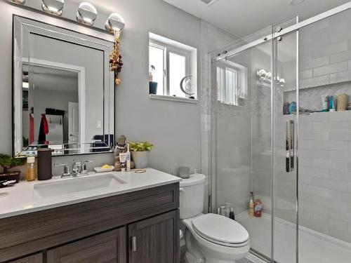 212 Murtle Road, Clearwater, BC - Indoor Photo Showing Bathroom